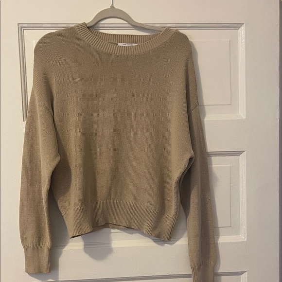 Ann Taylor Sweaters - Anne Taylor Weekend Beige Sweater